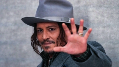 Johnny Depp kehrt in zwei Hollywood-Produktionen ins Kino zurück. (Archivbild)  (Foto: Thibault Camus/AP/dpa)