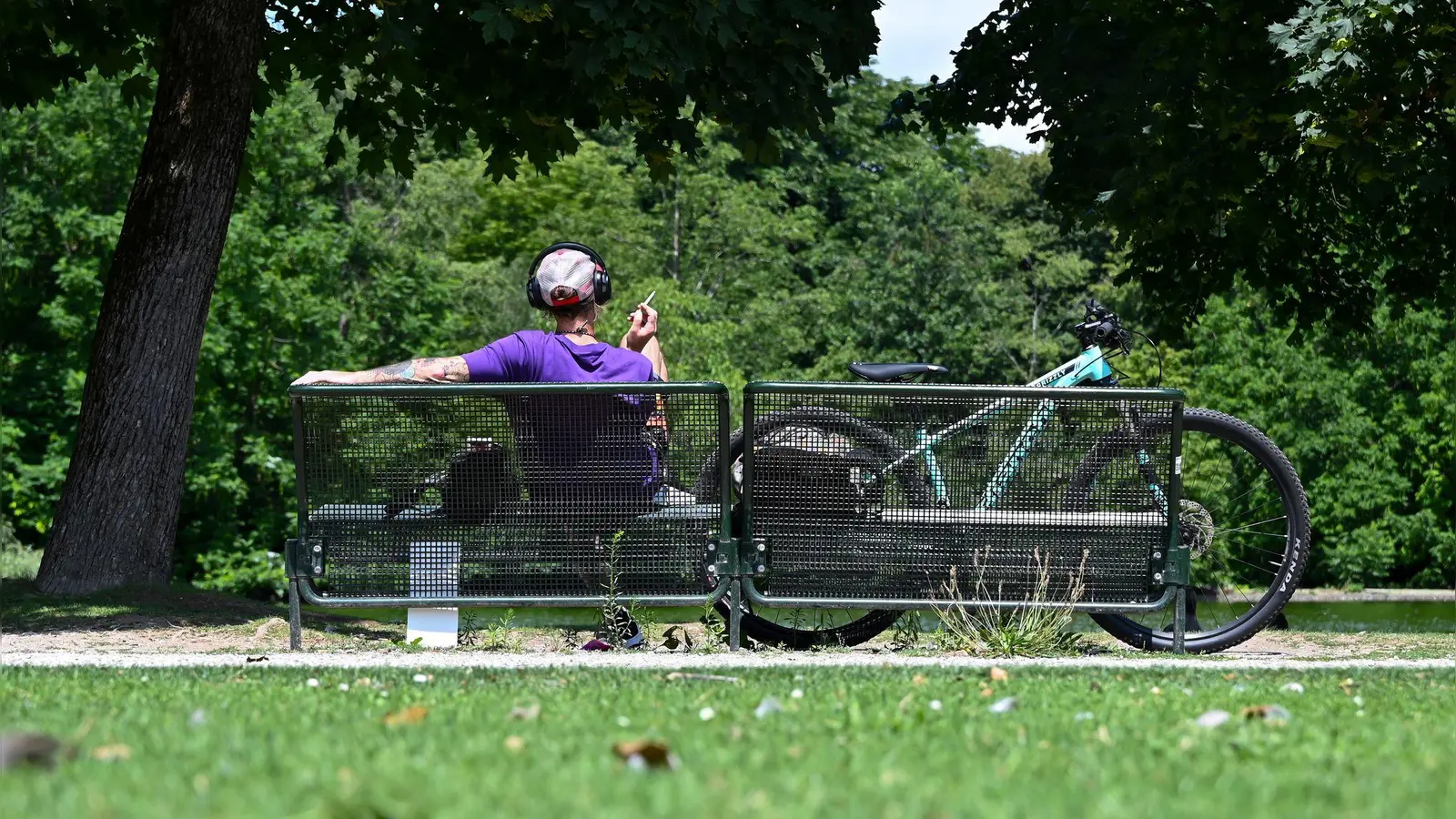 Bis zu 38 Grad erwartet der Deutsche Wetterdienst (DWD) in der nächsten Woche (Archivbild).  (Foto: Florian Diettrich/dpa)