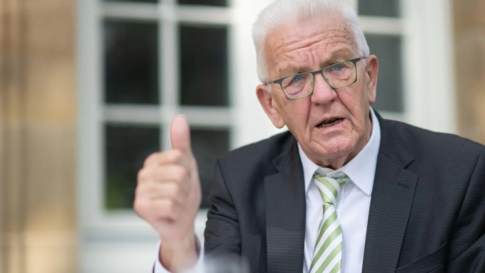 Will mehr Möglichkeiten für die Finanzierung von großen Investitionen: Baden-Württembergs Ministerpräsident Winfried Kretschmann (Grüne). (Foto: Marijan Murat/dpa)