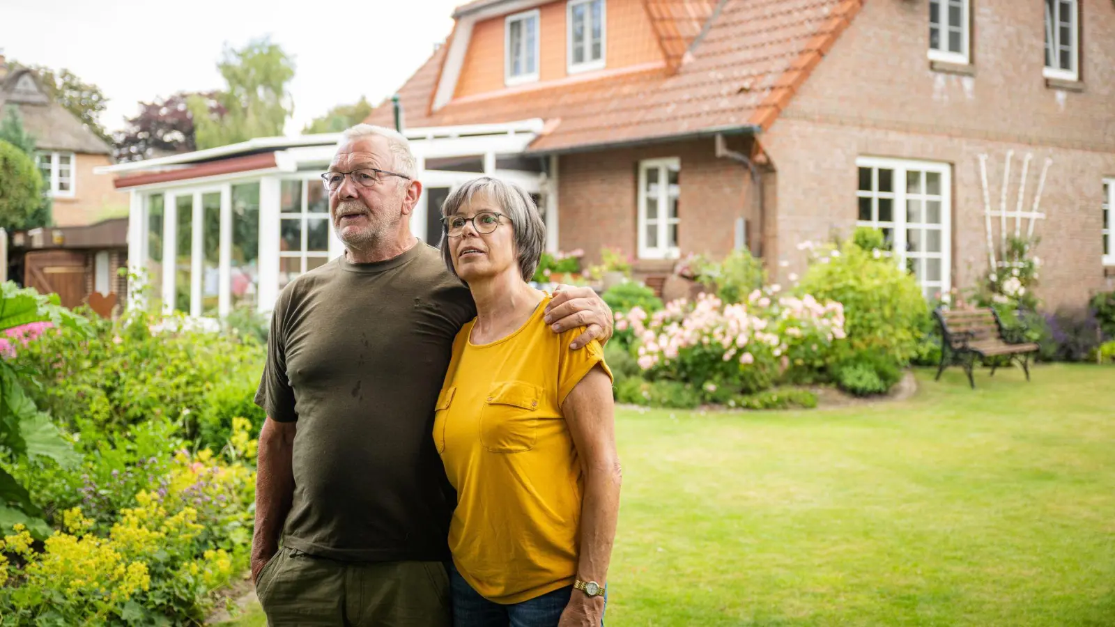 Ein Paar im Ruhestand kann sich fragen: Was fangen wir nun miteinander an? Gemeinsam neue Projekte angehen, kann erfüllend und bereichernd sein. (Foto: Benjamin Nolte/dpa-tmn)