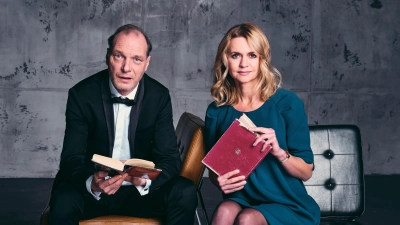 „Es wird schon nicht so schlimm” lautet der Roman, aus dem Martin Brambach und Christine Sommer in Feuchtwangen lesen sollten. Jetzt fällt der Termin aus. (Foto: Jens van Zoest)