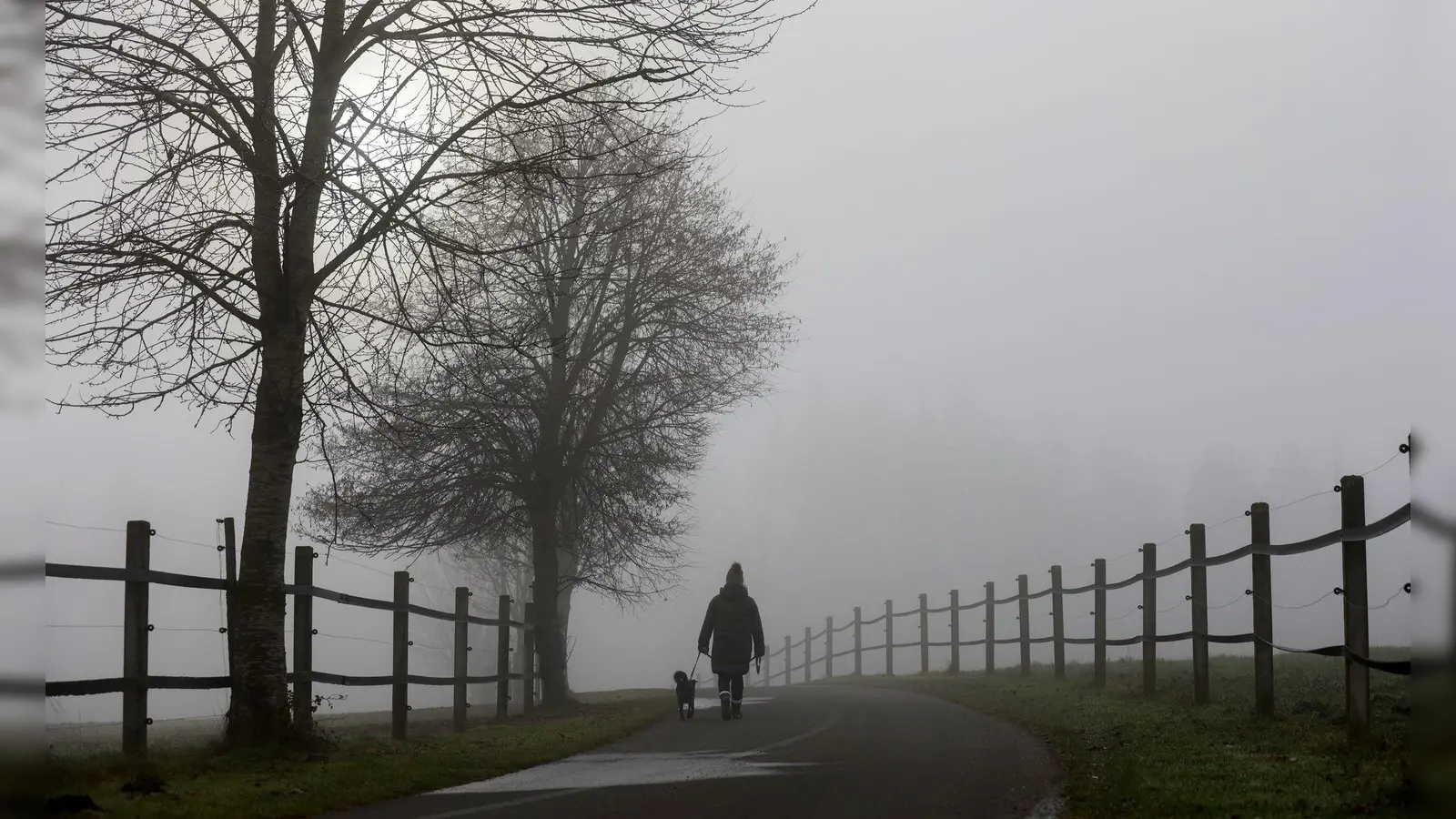 Das trübe Wetter setzt sich fort. (Archivbild) (Foto: Thomas Warnack/dpa)