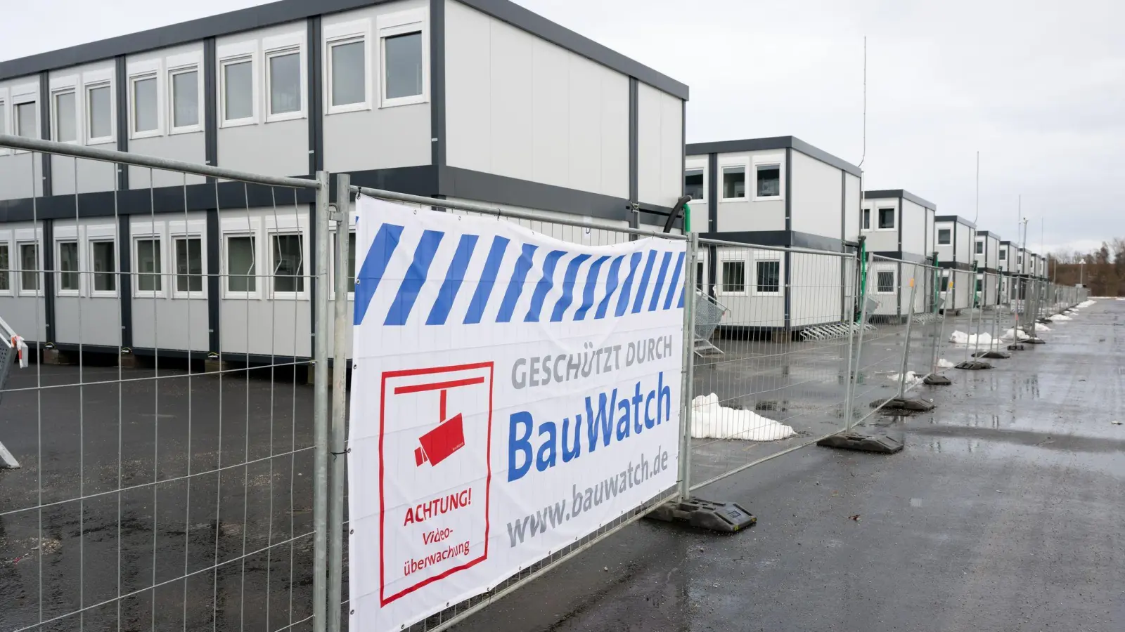 Im Freistaat Bayern können nach dem Abebben der Flüchtlingswelle Tausende Plätze für die Unterbringung von Asylbewerbern abgebaut werden.  (Foto: Sven Hoppe/dpa)