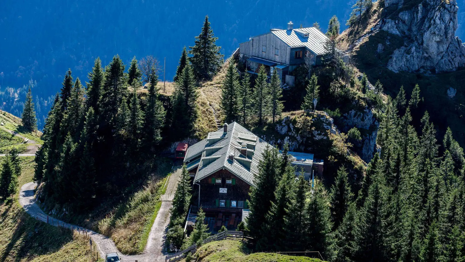 Laut Polizei war der Wanderer nahe dem August-Schuster-Haus in Unterammergau unterwegs, als er schwer stürzte. (Archivbild) (Foto: picture alliance / dpa)