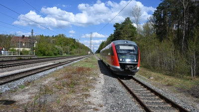 In Wicklesgreuth zweigt die Nebenlinie nach Windsbach ab. Auf der Strecke soll es Bauarbeiten geben. (Symbolbild: Manfred Blendinger)