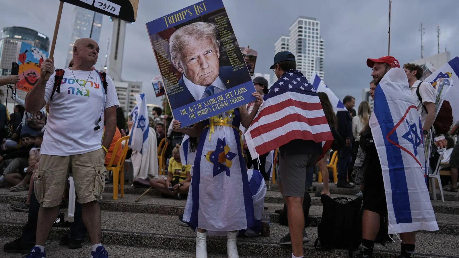 Trump wird für seinen Friedensplan im Gaza-Krieg von vielen gefeiert. (Foto: Oded Balilty/AP/dpa)