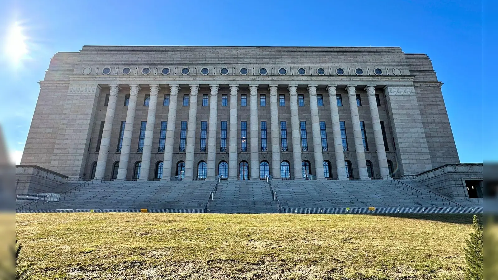 Billigung in Helsinki: Das finnische Parlament hat ein Verteidigungsabkommen mit den USA abgesegnet. (Foto: Steffen Trumpf/dpa)