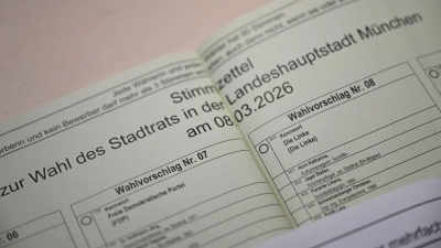 In München erstattete ein Stadtratskandidat Anzeige wegen rassistischer Beleidigung. (Symbobild) (Foto: Felix Hörhager/dpa)