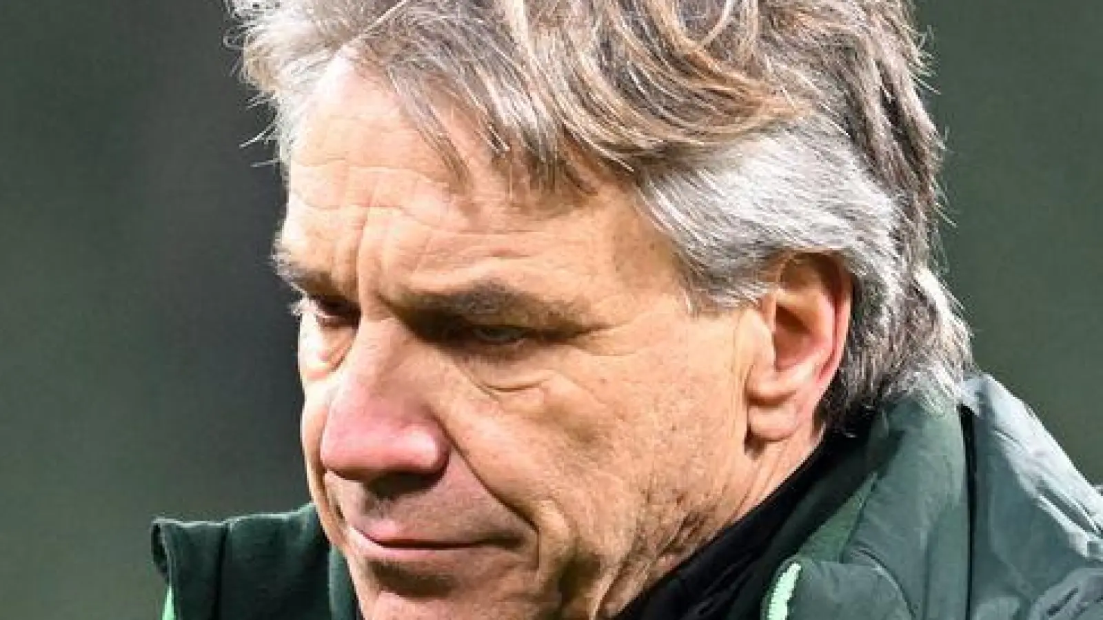 Hat derzeit viel zum Nachzudenken: Werders Cheftrainer Horst Steffen. (Foto: Carmen Jaspersen/dpa)