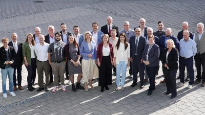 Die neuen Mitglieder des Ansbacher Kreistags wurden bei der konstituierenden Sitzung des Gremiums von Landrat Marco Meier vereidigt.  (Foto: Landratsamt Ansbach/Fabian Hähnlein)