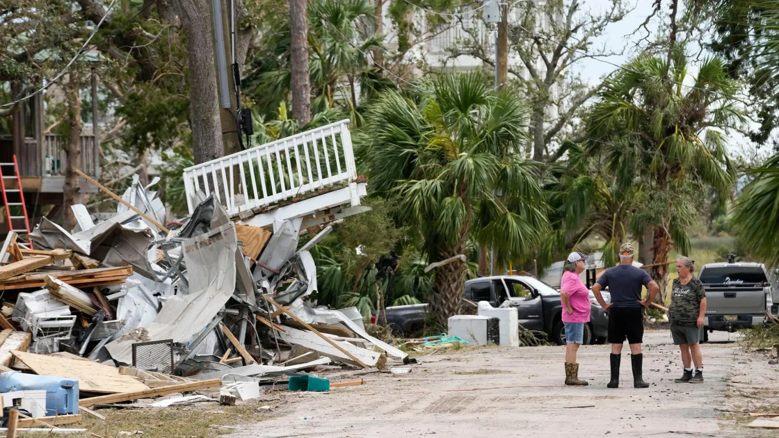 US-Präsident Joe Biden Hilfe hat Hilfe beim Wiederaufbau versprochen. (Foto: Gerald Herbert/AP/dpa)