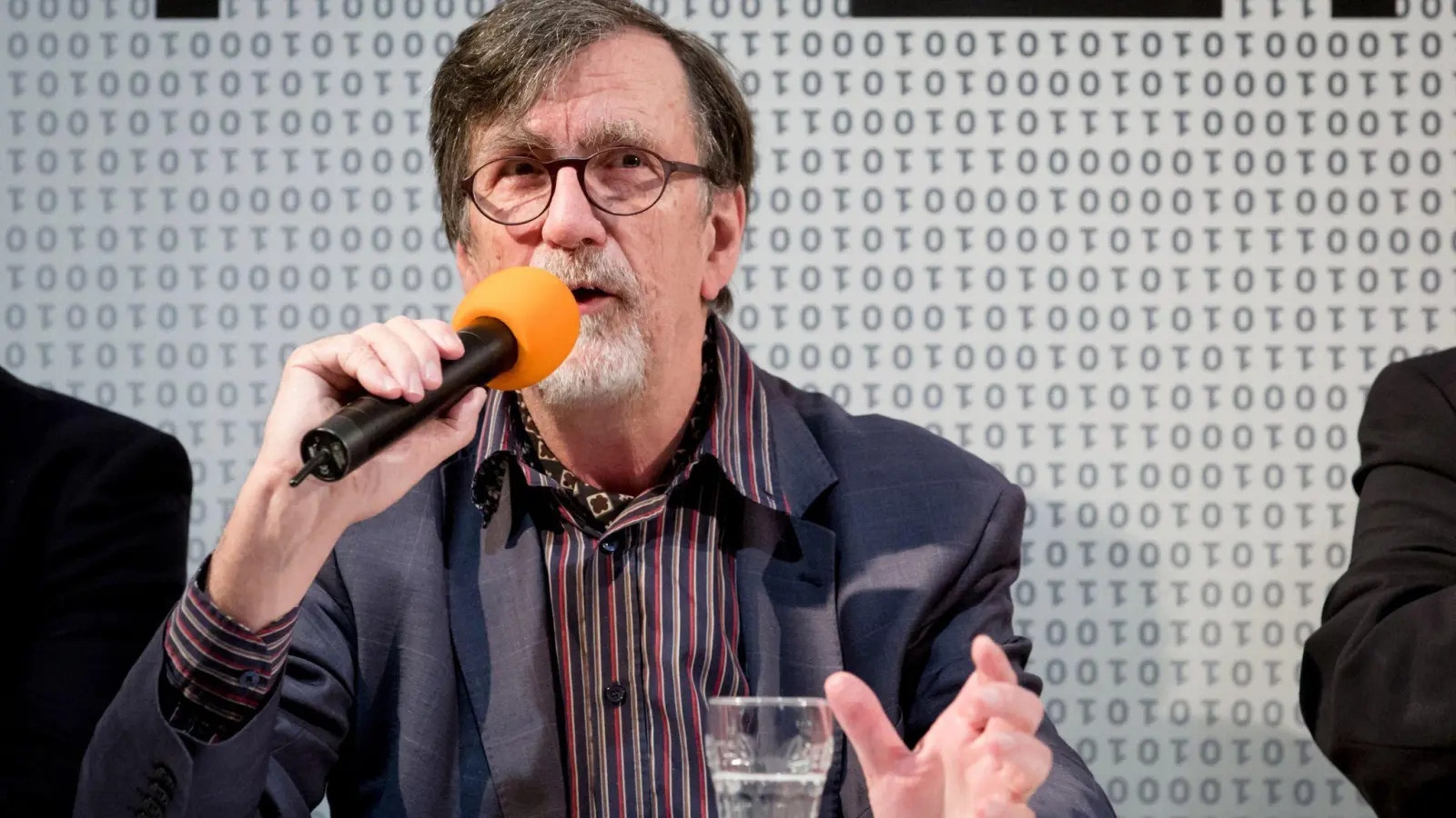 Der Soziologe Bruno Latour eröffnete eine neue Perspektive auf das Zusammenspiel von Umwelt und Gesellschaft. (Foto: Felix Grünschloß/ZKM Karlsruhe/obs)