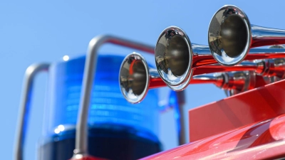 Die Feuerwehr durchsuchte die Technikräume im Keller. (Symbolbild) (Foto: Robert Michael/dpa-Zentralbild/dpa)