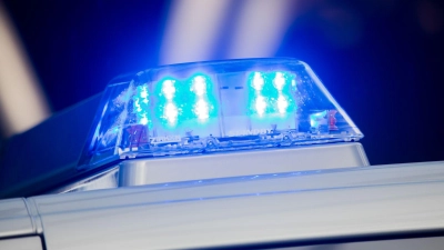 Beim Unfall eines polnischen Reisebusses starben im Osten Ungarns mindestens zwölf Menschen. (Symbolbild)  (Foto: Rolf Vennenbernd/dpa)