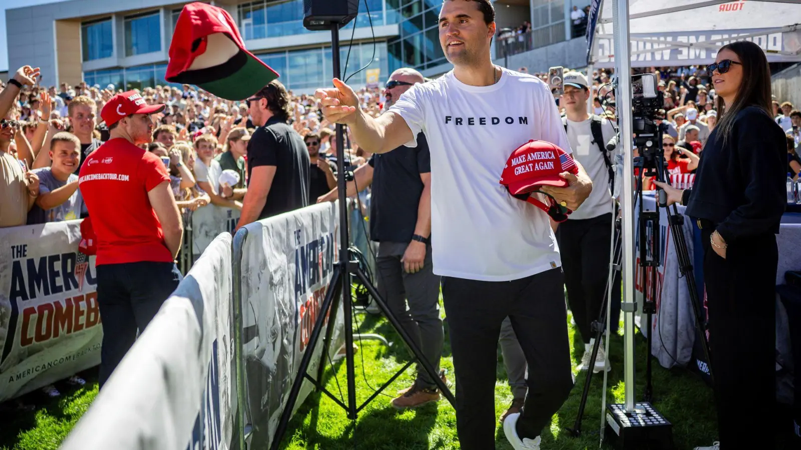 Der Podcaster Kirk ist erschossen worden. (Archivbild) (Foto: Tess Crowley/The Deseret News/AP/dpa)