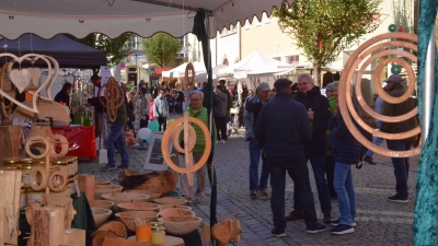 Am 3. Oktober 2026 von 11 bis 17 Uhr lädt Uffenheim zum Handwerkermarkt ein. Handwerksbetriebe, Einzelhändler und Selbstvermarkter der Region präsentieren ein vielseitiges Angebot. (Foto: Gerhard Krämer)