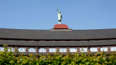 Ein Baby, das in der Helios St. Johannes Klinik behandelt wurde, wurde vermisst. (Symbolbild) (Foto: Ina Fassbender/dpa)