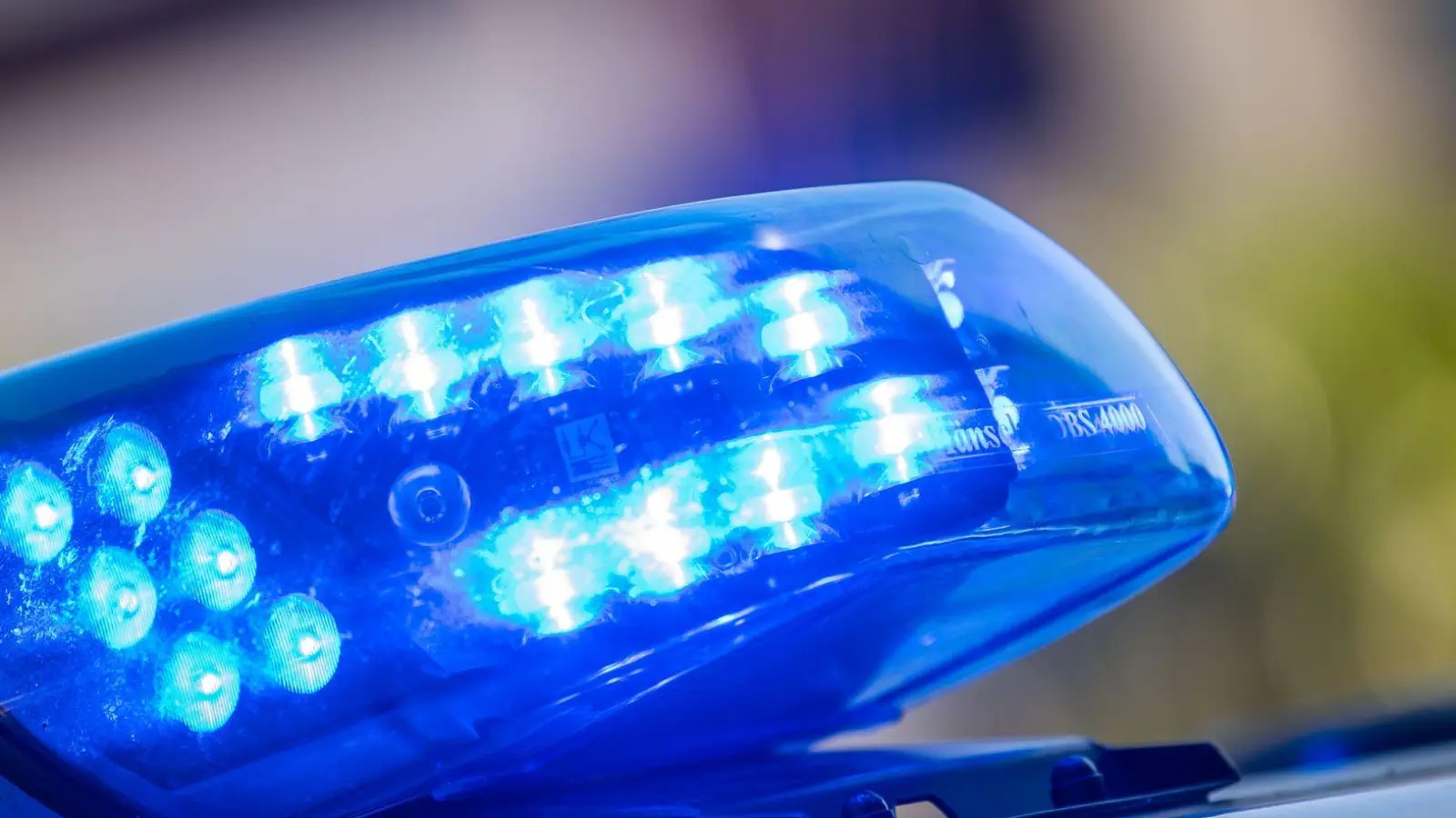 Laut Polizei ist zunächst unklar, ob eine Gewalttat vorliegt. (Symbolbild) (Foto: Lino Mirgeler/dpa)