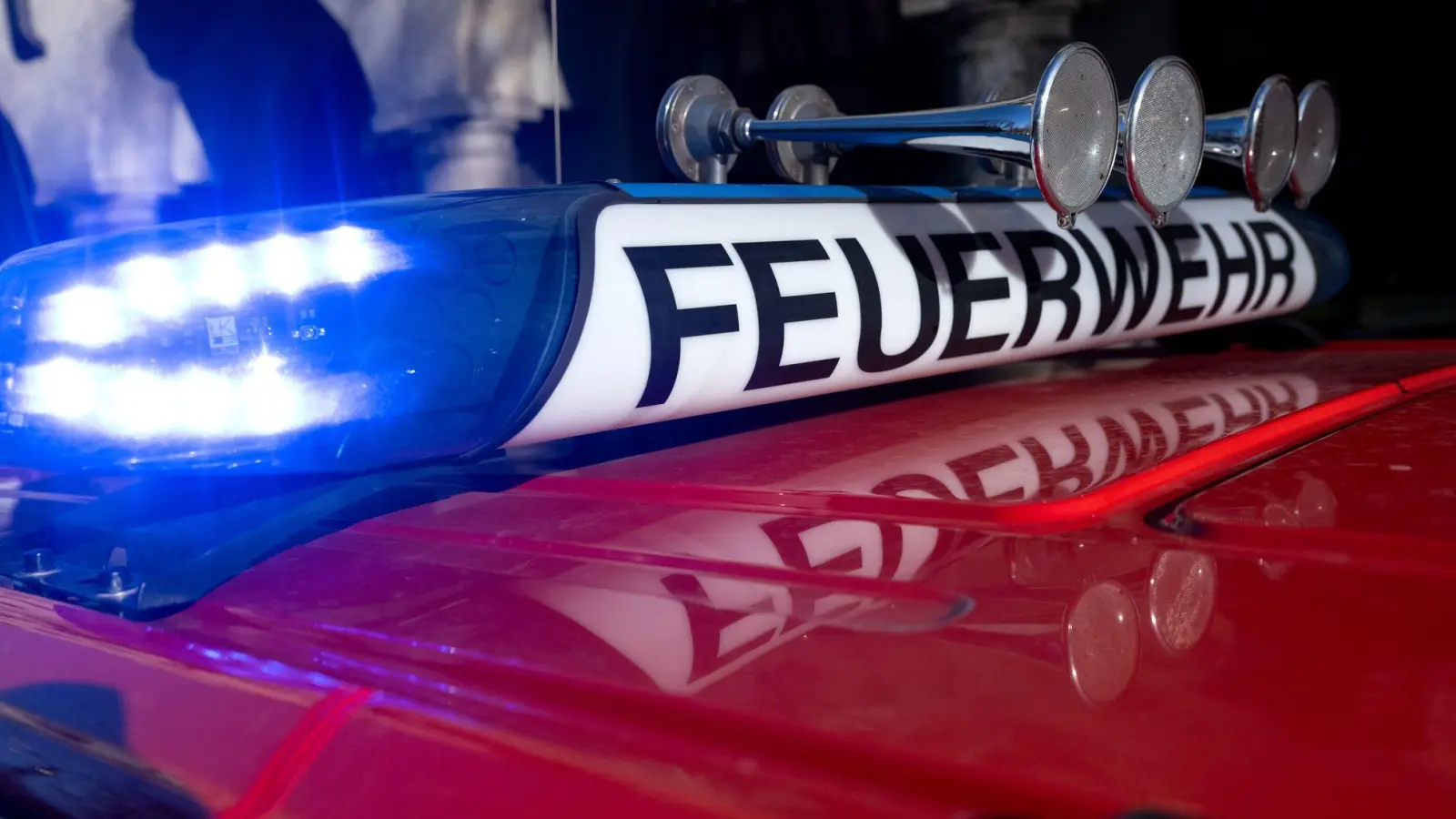 Die Feuerwehr brachte den Brand unter Kontrolle. (Symbolbild) (Foto: Sven Hoppe/dpa)