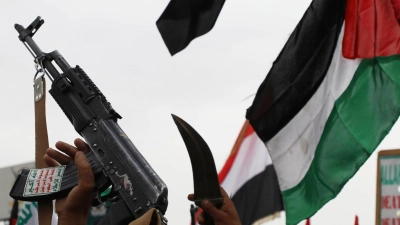 Israels Armee greift nach erneut militärische Einrichtungen der Huthi-Miliz im Jemen an. (Archivbild)   (Foto: Osamah Abdulrahman/AP/dpa)