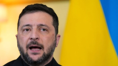 Der ukrainische Präsident Wolodymyr Selenskyj fordert den Rücktritt mehrerer Minister. (Archivbild) (Foto: Kirsty Wigglesworth/Pool AP/dpa)