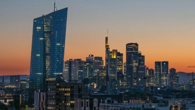 Die Finanzaufsicht warnt vor steigenden Risiken für Kreditausfälle. (Symbolbild)  (Foto: Boris Roessler/dpa)