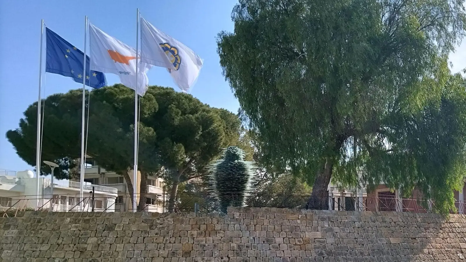 Der EU-Ratsvorsitz hat für viele Zyprer hohe Symbolkraft. (Archivbild) (Foto: Takis Tsafos/dpa)