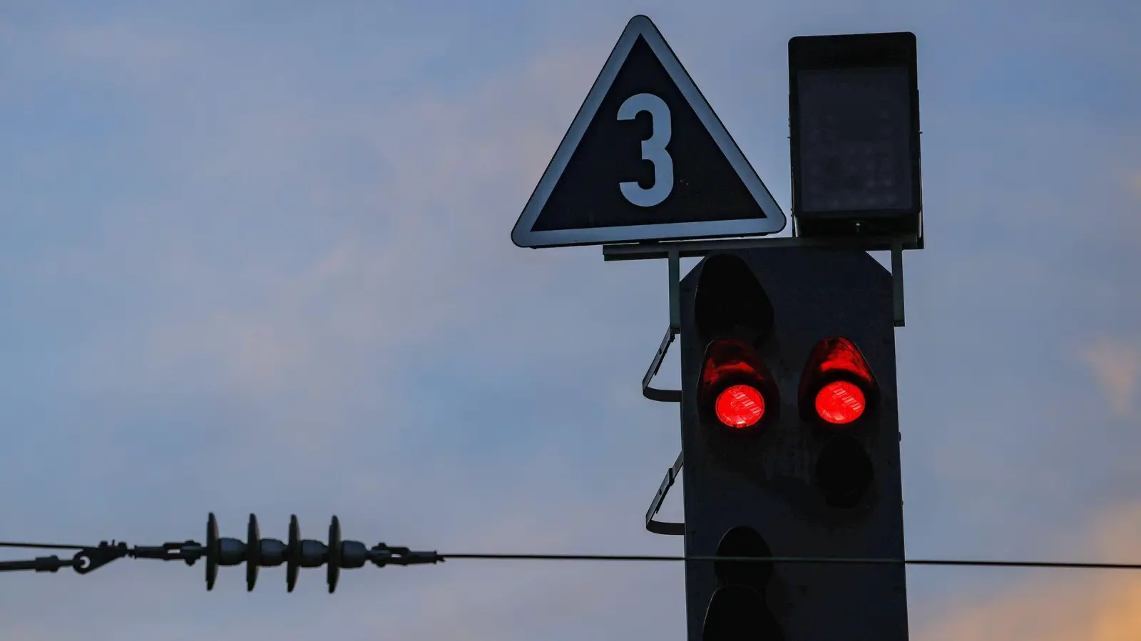 Rund um Minden fährt am Mittwochmorgen kein Zug. (Symbolbild) (Foto: Oliver Berg/dpa)