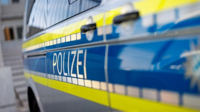 Ein Kind wurde bei einem Unfall mit einem Streifenwagen leicht verletzt. (Symbolbild) (Foto: Daniel Karmann/dpa)