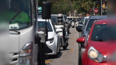 Im Zentrum Palmas gibt es seit Jahresbeginn eine Umweltzone, in die Urlauberautos mit ausländischem Kennzeichen - auch wenn sie schadstoffarm oder sogar elektrisch sind - nicht einfahren dürfen. (Archivbild)  (Foto: Clara Margais/dpa)