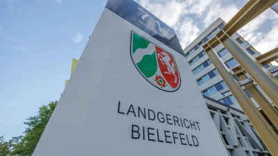 Das Landgericht Bielefeld hat ein Urteil zu geschändeten Leichen gesprochen. (Archivbild) (Foto: Friso Gentsch/dpa)