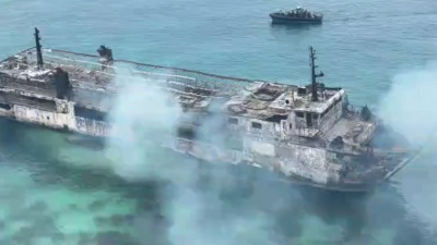 Es sollen mehr als 130 Menschen an Bord der Fähre gewesen sein. (Foto: Philippine Coast Guard/dpa)