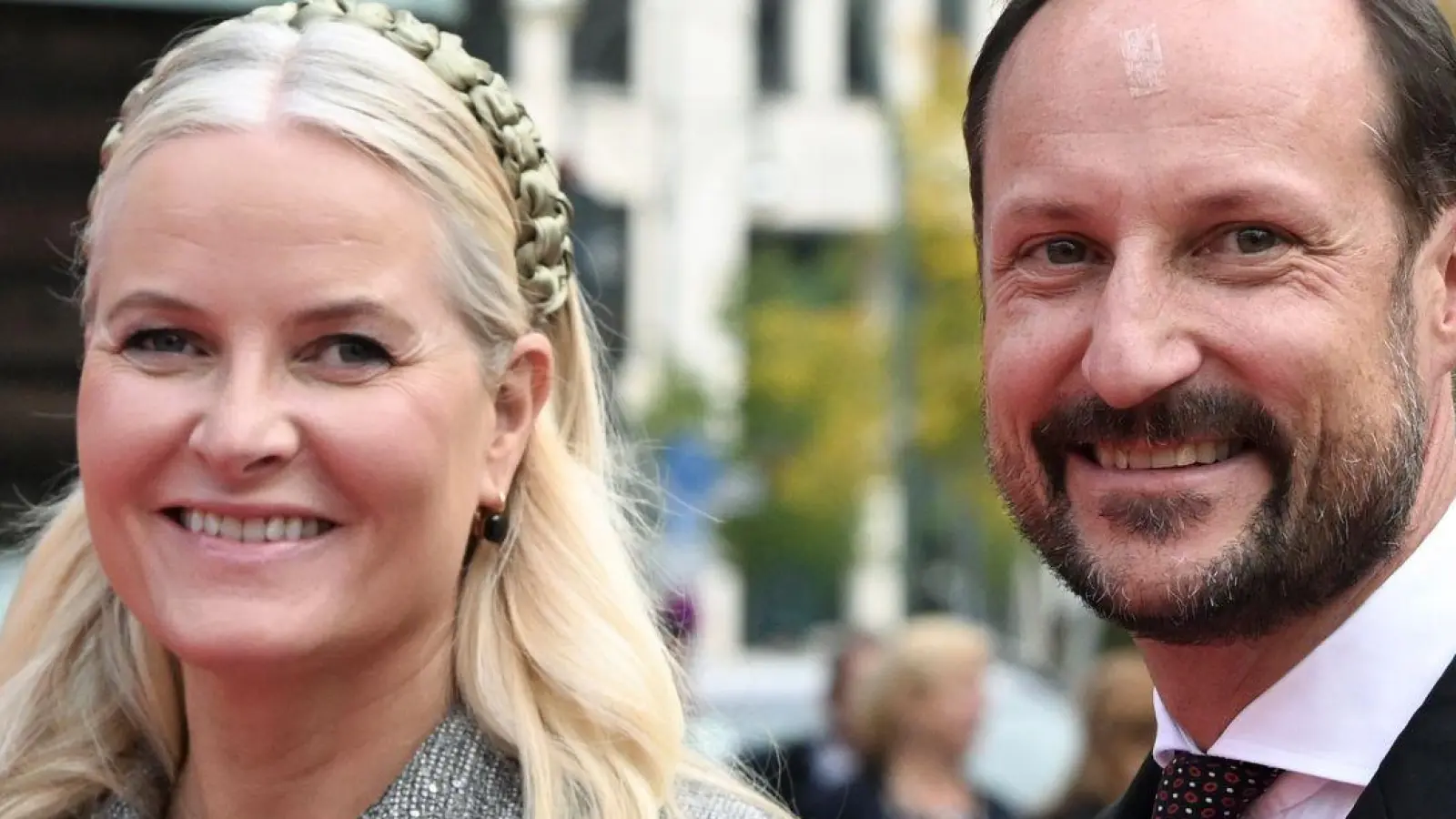 Die norwegische Kronprinzessin Mette-Marit und Kronprinz Haakon besuchten 2024 Deutschland. (Archivbild) (Foto: Jens Kalaene/dpa)