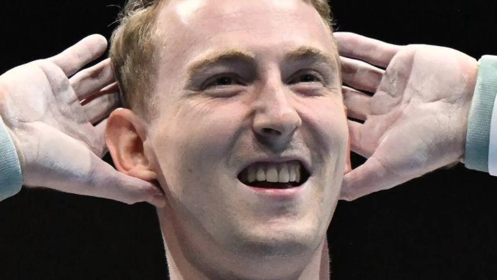 Nils Dunkel animiert das Publikum. (Foto: Marijan Murat/dpa)