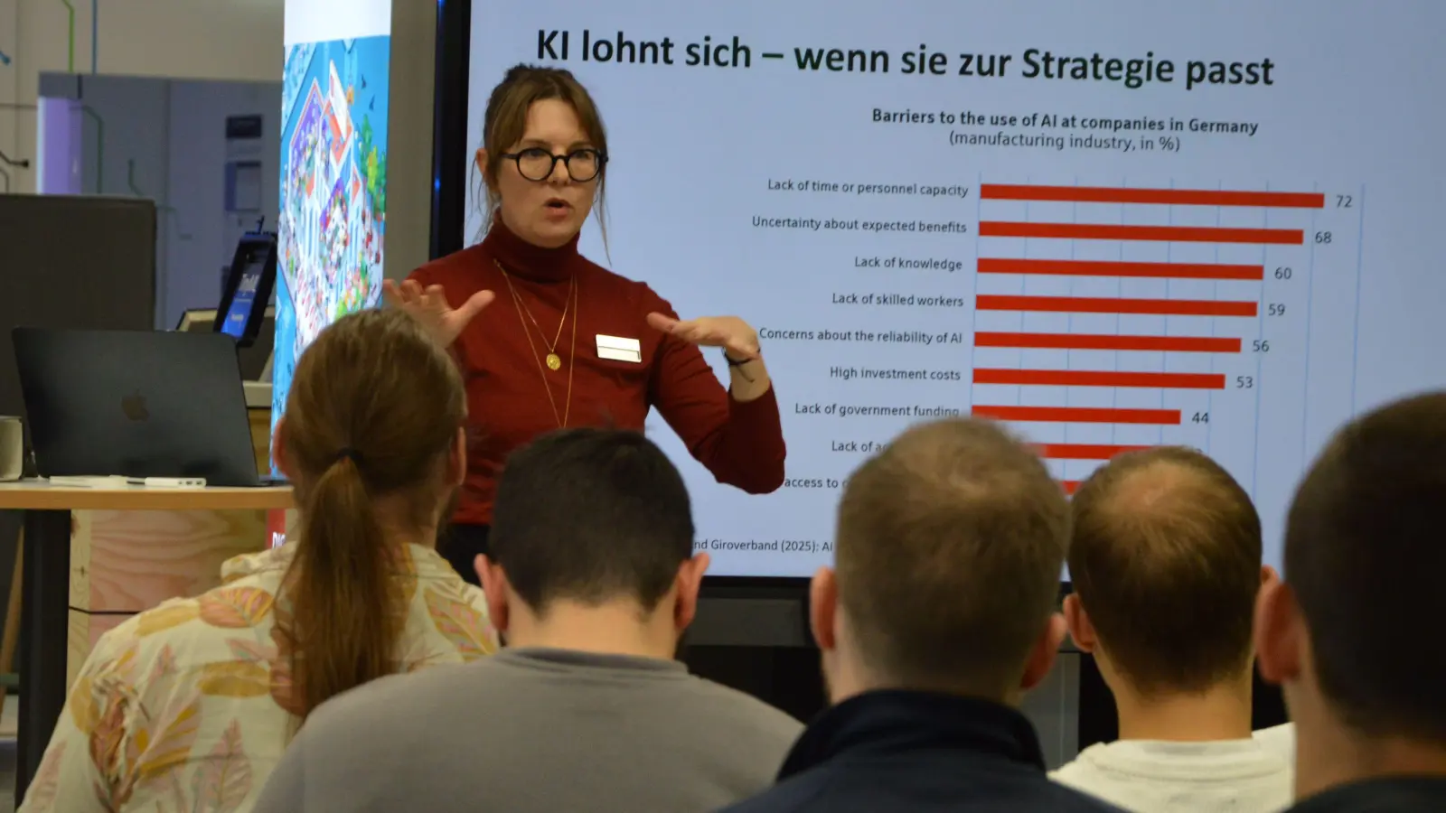 Stiftungsprofessorin Yvonne Wetsch sieht das TTZ in der Pflicht, den mittelständischen Unternehmen auf dem Land die Chancen und Möglichkeiten der Künstlichen Intelligenz (KI) näher zu bringen.  (Foto: Patrick Lauer)