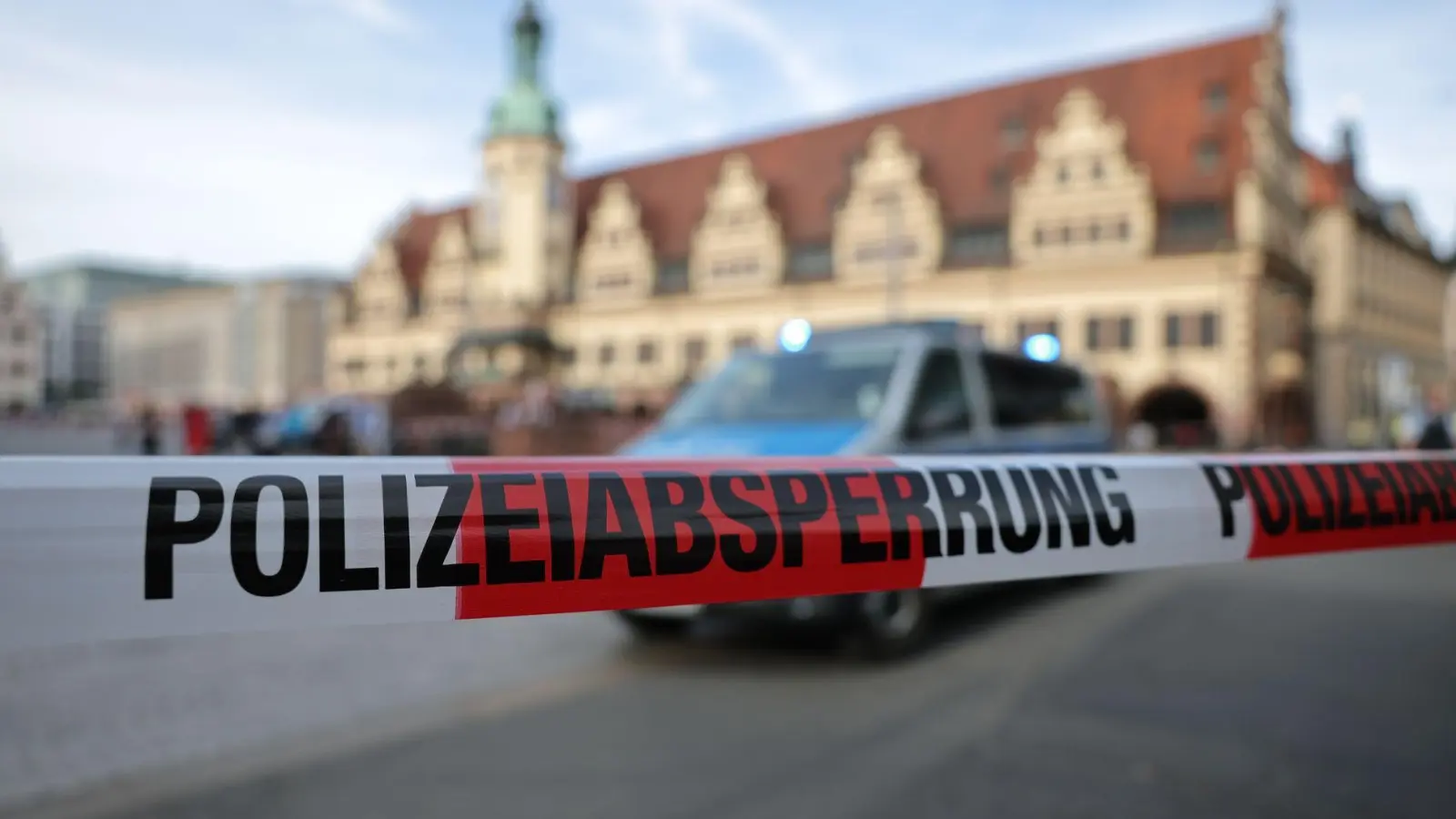 Zwei Menschen sind nach Angaben eines Sprechers der Stadt Leipzig gestorben. (Foto: Jan Woitas/dpa)