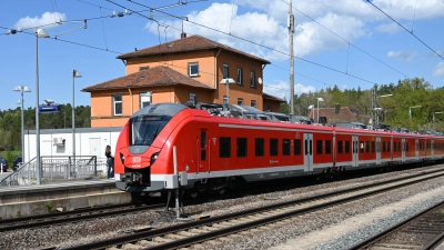 Bus- und Bahnfahrten werden im Tarifgebiet des VGN 2027 teurer. (Foto: Manfred Blendinger)