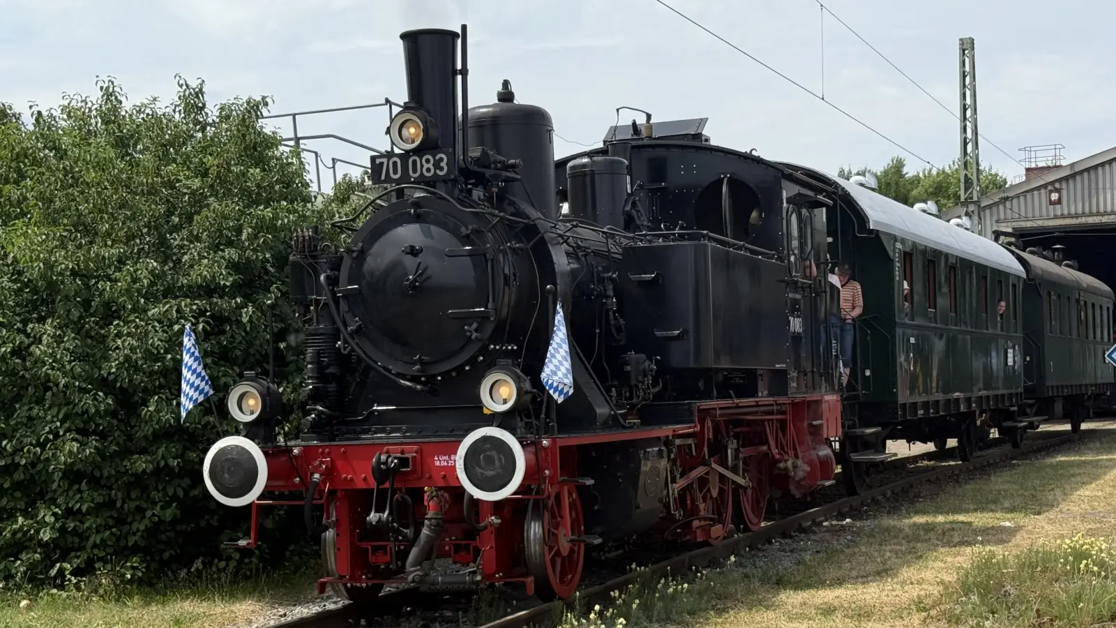 Bechhöfer Boggala wurde die Dampflok genannt, als sie zwischen Ansbach und Bechhofen verkehrte. Heute ist sie nach einer gründlichen Renovierung rund um Landshut unterwegs.  (Foto: Matthias Geiselsöder)