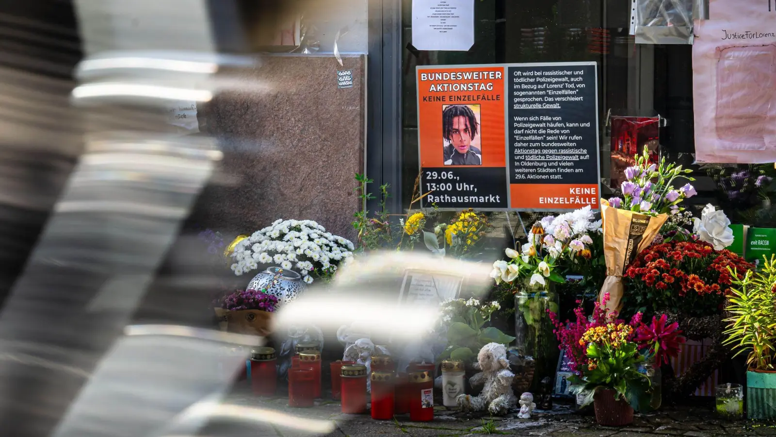 Nach dem gewaltsamen Tod des 21-jährigen Lorenz in Oldenburg hat die Staatsanwaltschaft Anklage gegen den beschuldigten Polizisten erhoben. (Archivbild) (Foto: Sina Schuldt/dpa)