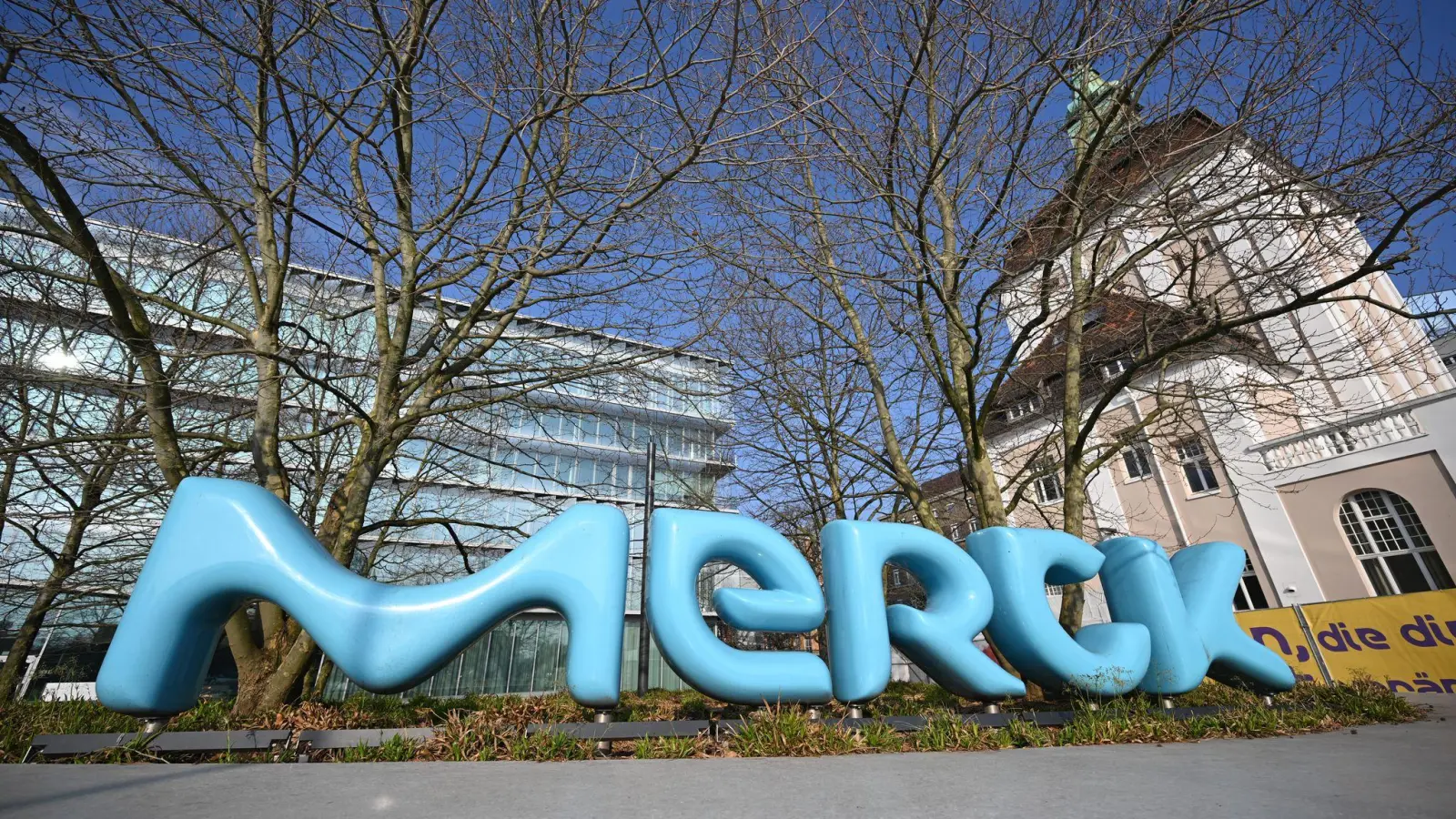 Der Pharmakonzern Merck steht vor einer Milliarden-Übernahme (Archivbild). (Foto: Arne Dedert/dpa)