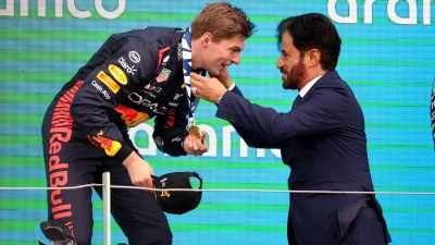 Teilsieg für Max Verstappen und Kollegen: Fia-Präsident Mohammed Ben Sulayem lenkt im Strafen-Streit ein. (Foto: Nigel French/Press Association/dpa)