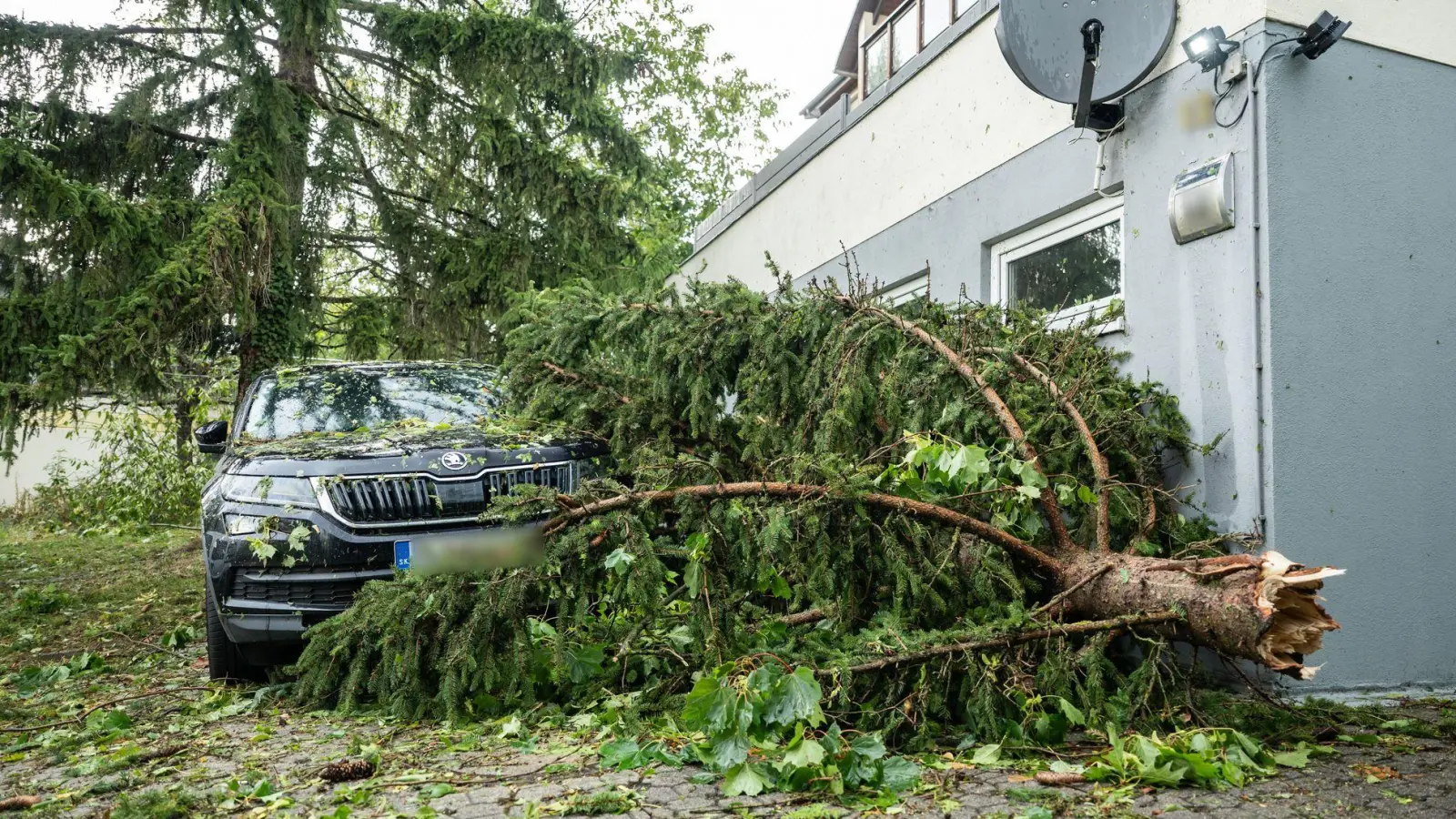 Das Unwetter zog über Teile Baden-Württembergs.  (Foto: Silas Stein/dpa)