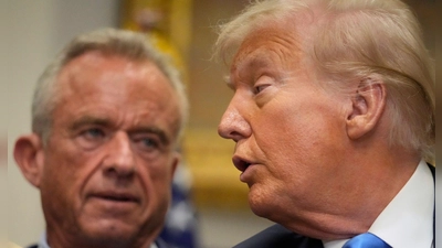 Trump und sein Gesundheitsminister nehmen Autismus in den Fokus.  (Foto: Mark Schiefelbein/AP/dpa)