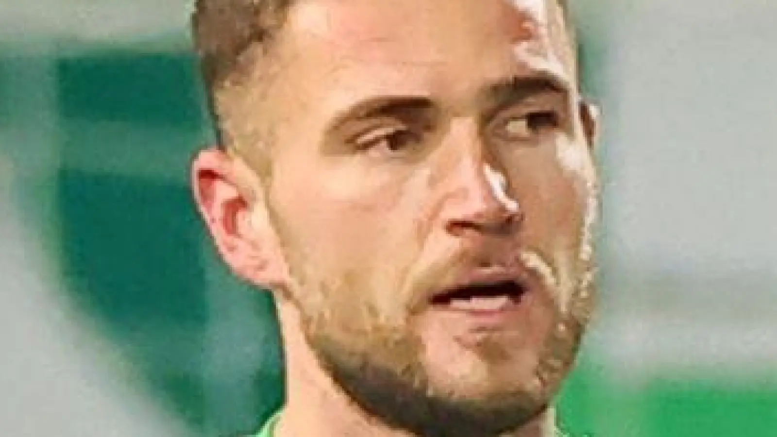 Dennis Srbeny (l) sticht als Joker der Fürther. (Foto: Daniel Karmann/dpa)