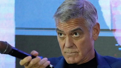 Hollywoodstar George Clooney ist nicht um eine Antwort verlegen, wenn der US-Präsident gegen ihn schießt. (Archivbild) (Foto: Aaron Favila/AP/dpa)