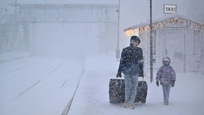 In Skandinavien waren zeitweise mehr als 100.000 Haushalte ohne Strom. (Foto: Pontus Lundahl/TT News Agency/AP/dpa)