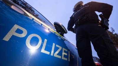 Die Kriminalpolizei durchsuchte die Wohnungen von 19 Tatverdächtigen. (Symbolbild) (Foto: Marijan Murat/dpa)