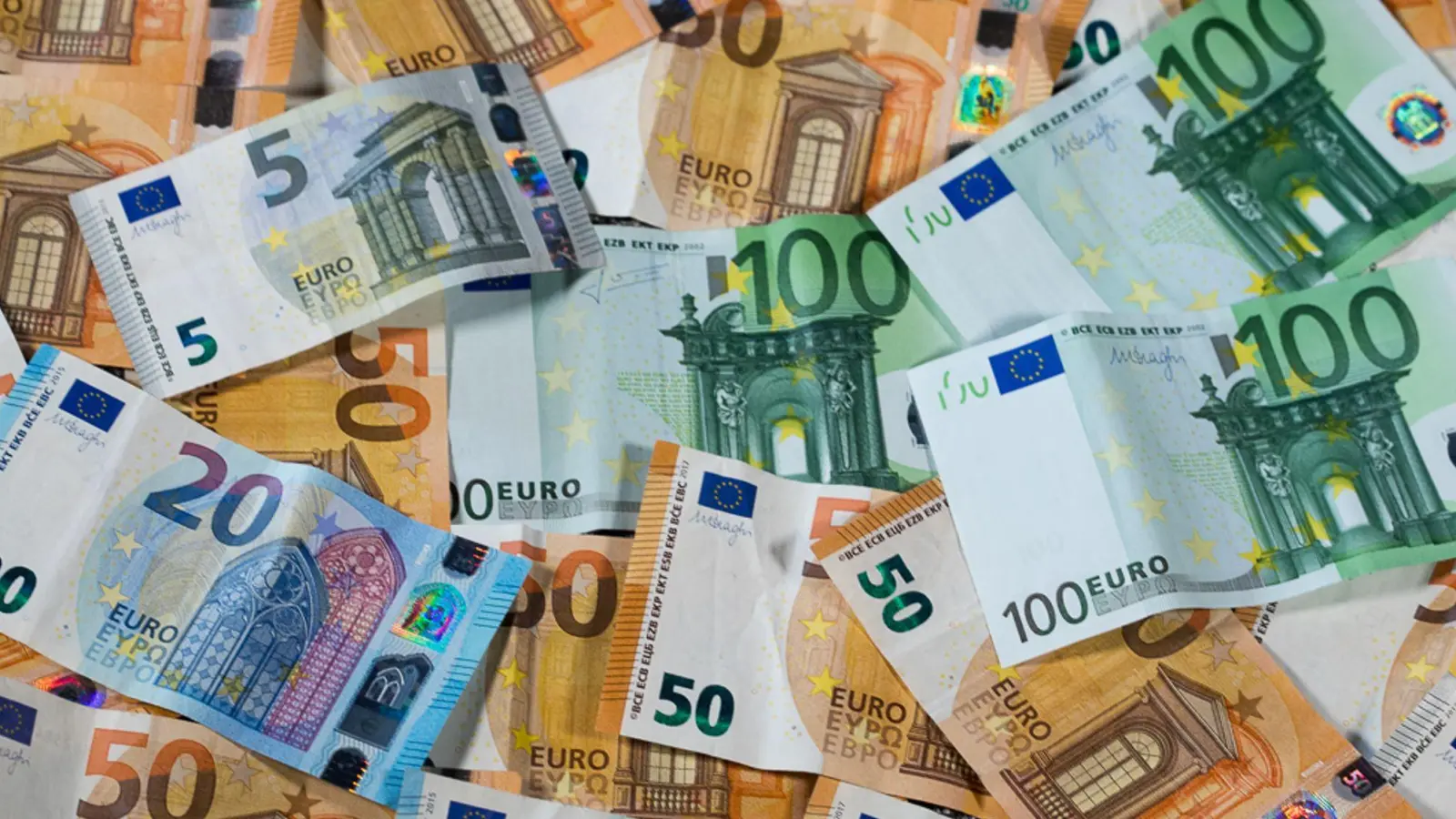 Der Haushaltsentwurf für 2027 sieht Ausgaben von 555,4 Milliarden Euro vor - mit eine Nettokreditaufnahme von 118,7 Milliarden Euro. (Symbolbild) (Foto: Jens Büttner/dpa-Zentralbild/dpa)