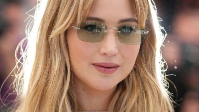 Jennifer Lawrence nach der Premiere ihres neuen Films in Cannes. (Foto: Scott A Garfitt/Invision/AP/dpa)