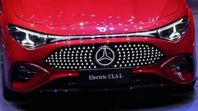 Der Mercedes CLA gilt auch in Deutschland als Hoffnungsträger, um die Verkäufe anzukurbeln. (Foto: Johannes Neudecker/dpa)